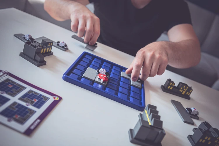 Smart Games Blokada (PL) IUVI GAMES