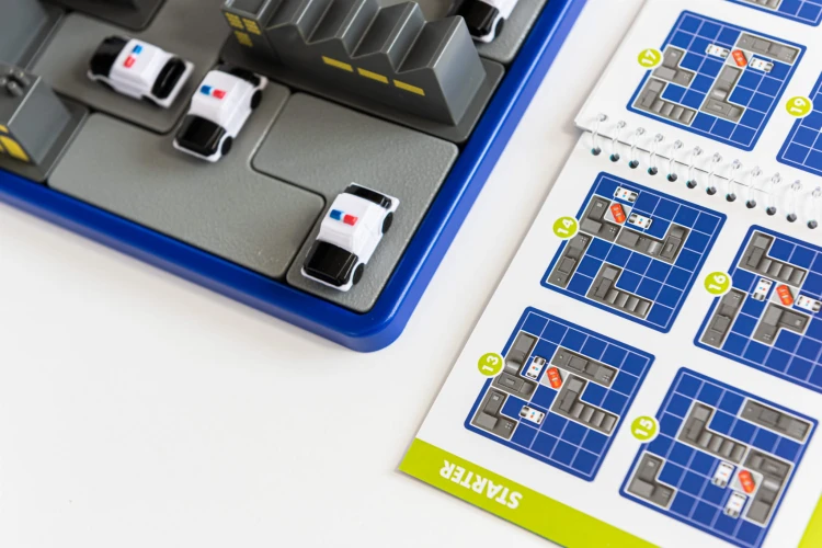 Smart Games Blokada (PL) IUVI GAMES