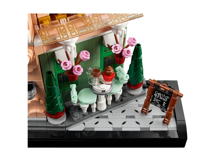 lego-icons-10362-francuska-kawiarenka-Mr Puggy.webp