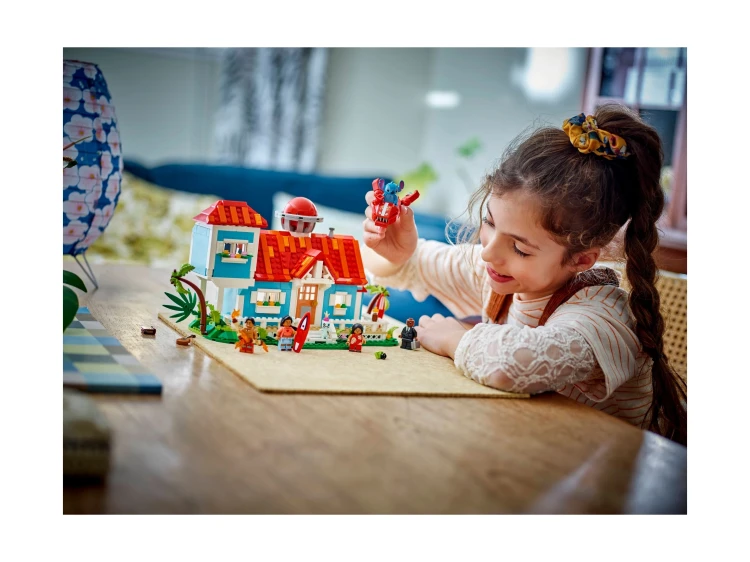 lego-disney-43268-domek-na-plazy-lilo-i-stitcha-MrPuggy.webp