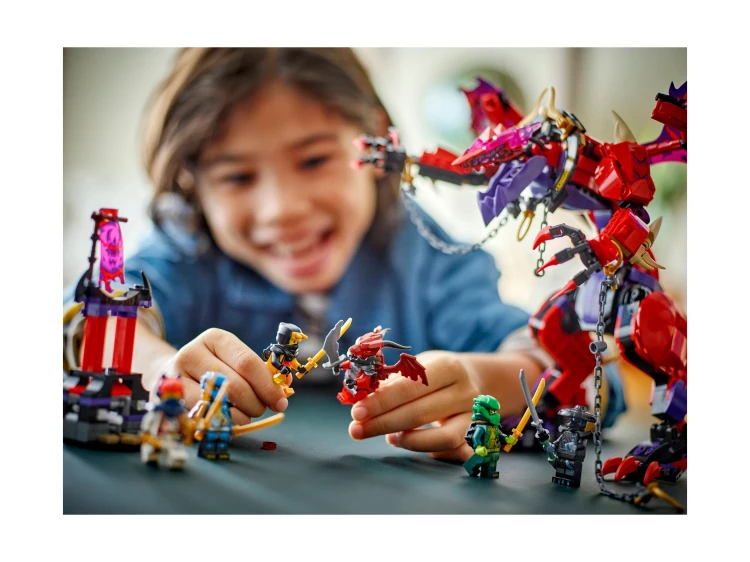 lego-ninjago-71832-smok-chaosu-kielogrzmot-Mr Puggy.webp