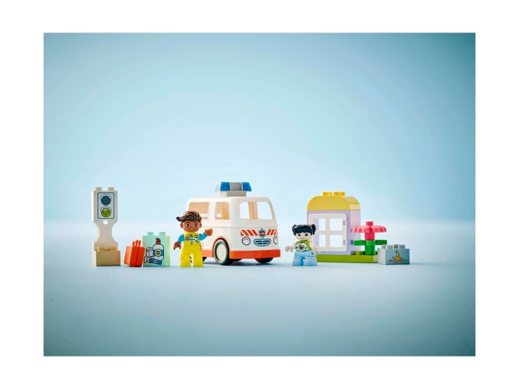 LEGO DUPLO 10447 Karetka z kierowcą