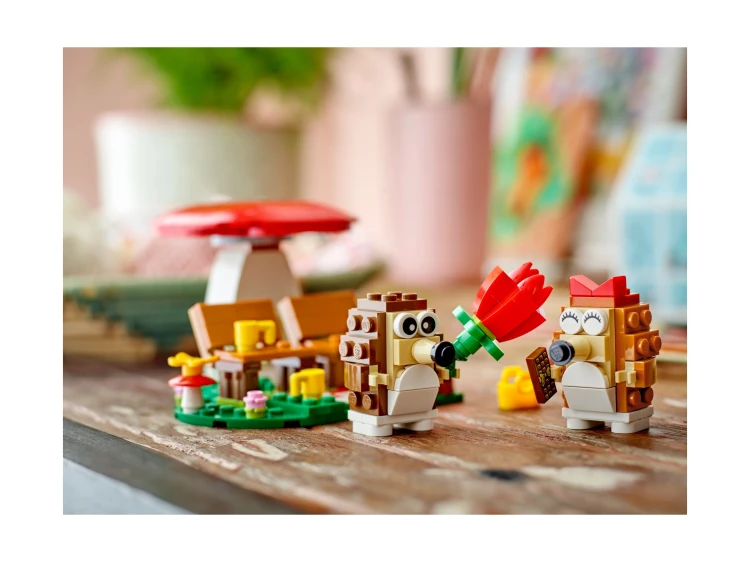 LEGO ICONIC 40711 Piknik pary jeżyków