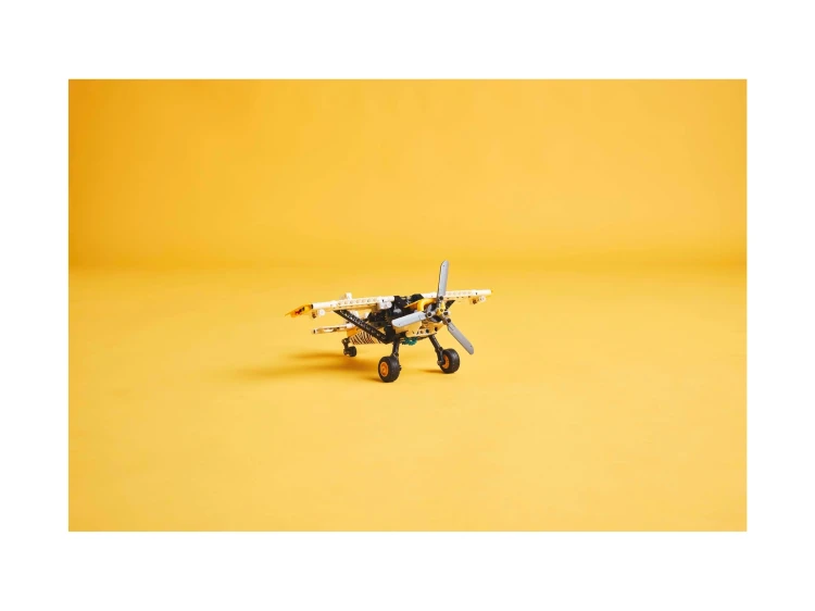 lego-technic-42198-samolot-transportowy-Puggy Kraków.webp