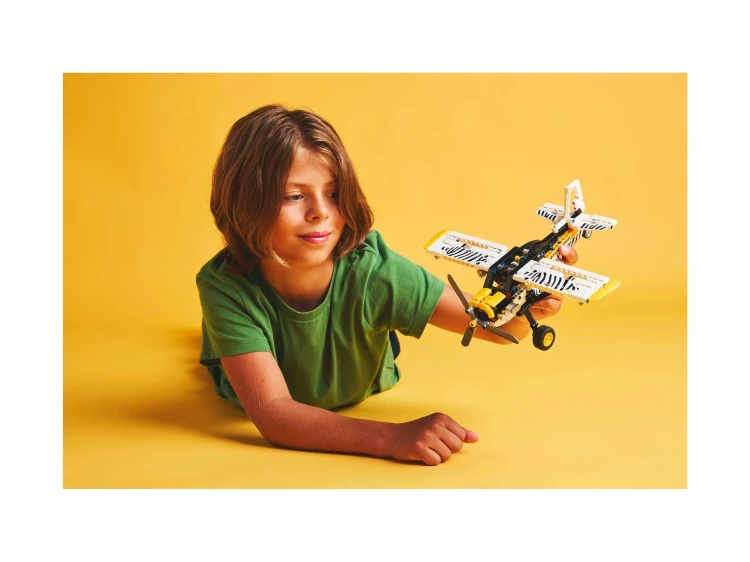 lego-technic-42198-samolot-transportowy-MrPuggy Kraków.webp