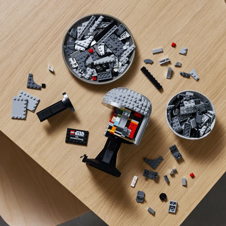 LEGO Star Wars 75328 Hełm Mandalorianina Kraków Mr Puggy.jpg
