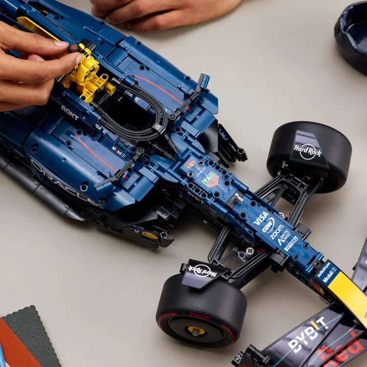 LEGO TECHNIC 42206 Bolid F1 Oracle Red Bull Racing Kraków MrPuggy.webp
