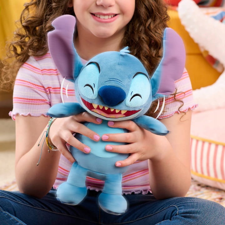 Disney Lilo i Stitch maskotka interaktywna Stitch - Just Play Mr Puggy Kraków.jpg