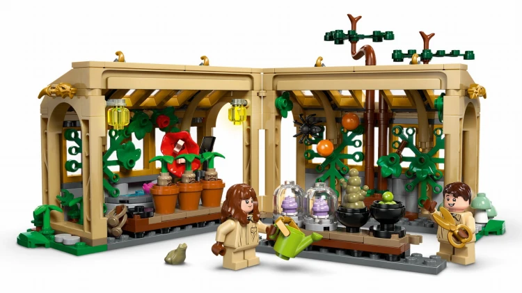 LEGO HARRY POTTER 76445 Zamek hogwart- zajęcia z zielarstwa Mr Puggy Krakow.jpg