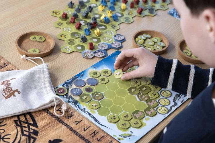 Łupy - IUVI Games MrPuggy Kraków.jpg