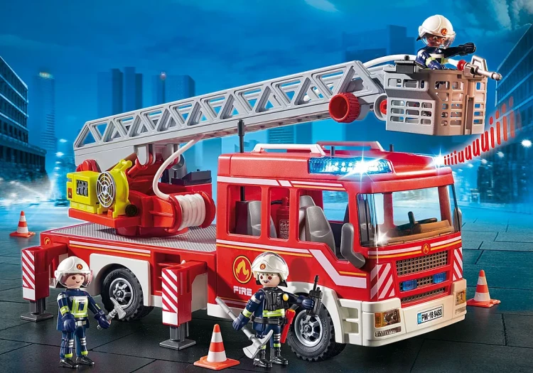 Playmobil 9463 Samochód strażacki z drabiną Mr Puggy.webp