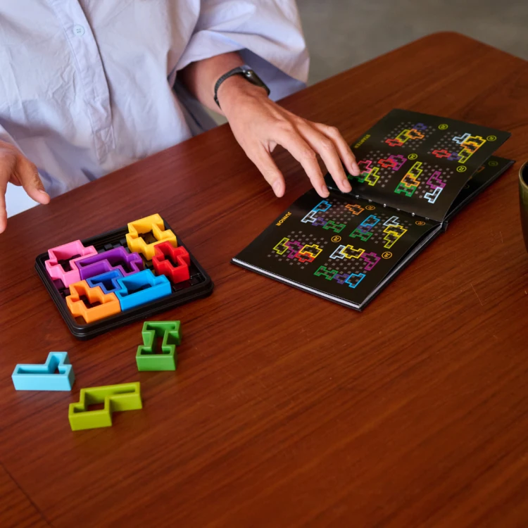 Smart Games IQ Square Deluxe (PL) IUVI Games MrPuggy Kraków.png