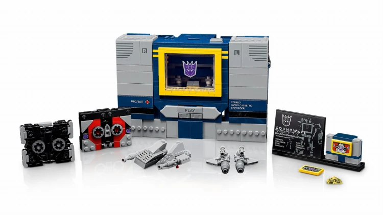 LEGO ICONS 10358 Transformers- Soundwave Lego Kraków MrPuggy.jpg