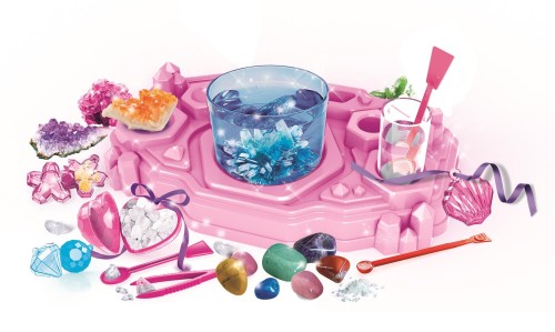 Laboratorium kryształkowych ozdób2 Mr Puggy.jpg