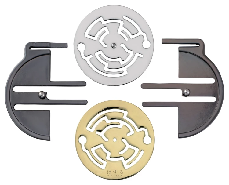 Huzzle Cast Medallion mr puggy 3.jpg