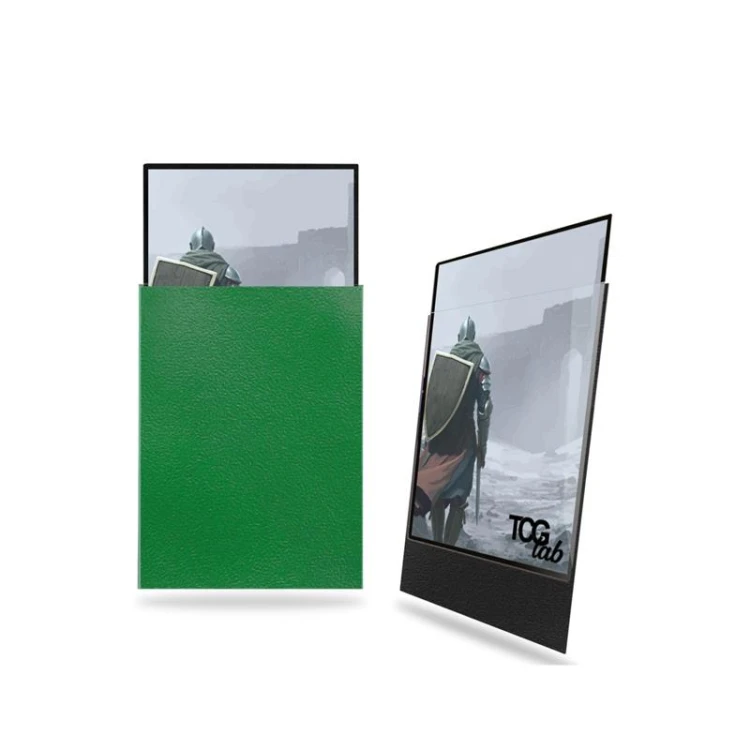 TcgLab 100 koszulek na karty standard - Matte Ultra Clear - Verde MrPuggy.jpeg