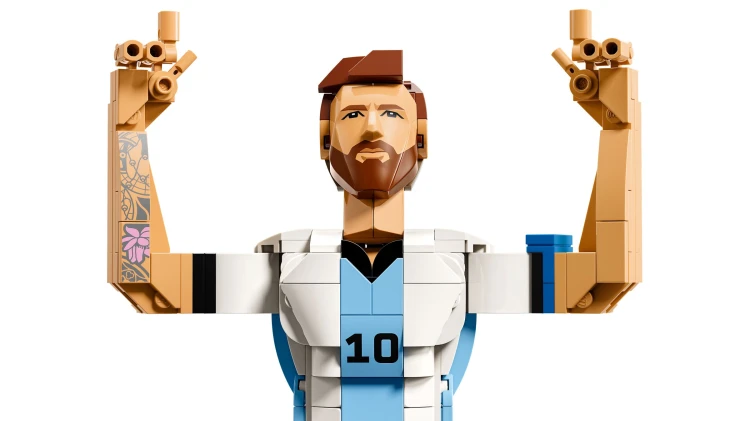 LEGO EDITIONS SPORTS 43015 Lionel Messi Kraków.jpg
