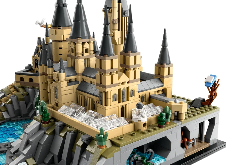 LEGO Harry Potter 76419 Zamek Hogwart i błonia 6.jpg