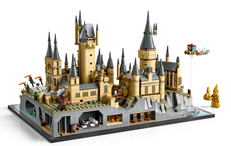 LEGO Harry Potter 76419 Zamek Hogwart i błonia 4.jpg