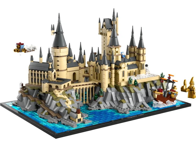 LEGO Harry Potter 76419 Zamek Hogwart i błonia 2.jpg