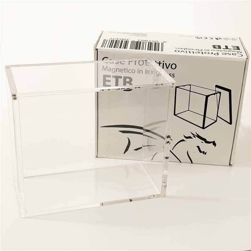 Comic Mania Premium Plexiglass Case for ETB.jpeg
